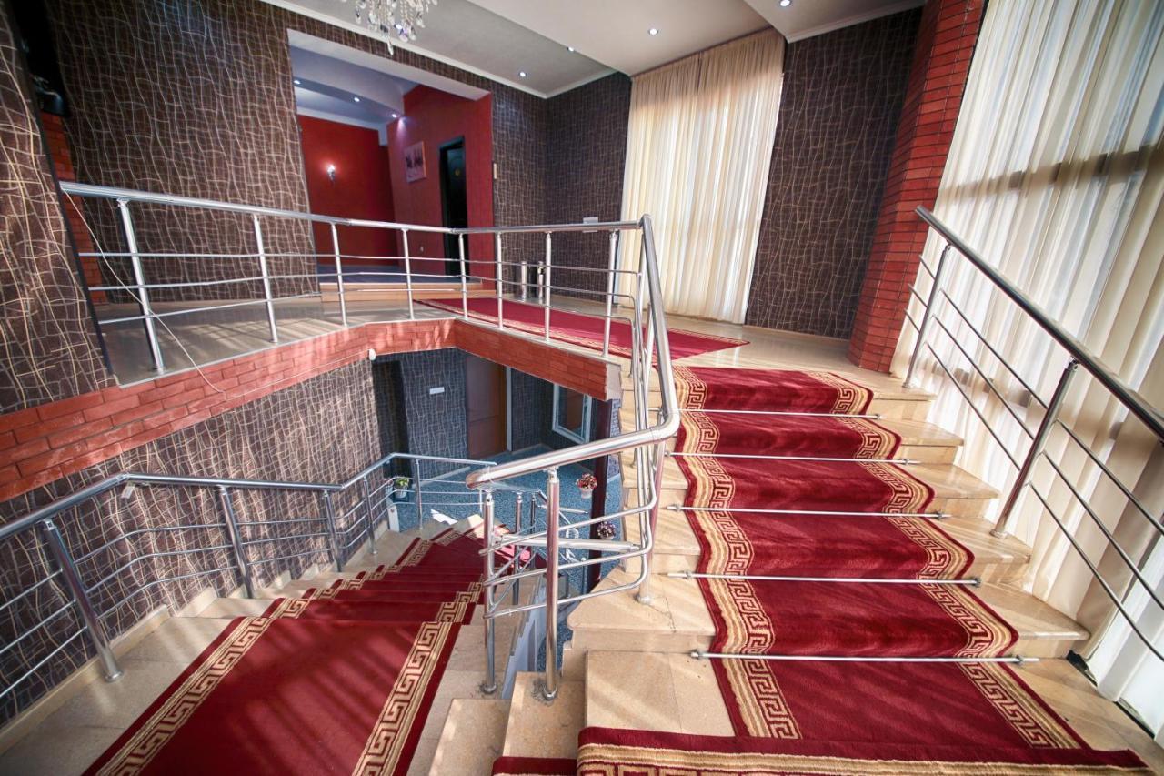 Hotel Tamari Kutaisi Zewnętrze zdjęcie