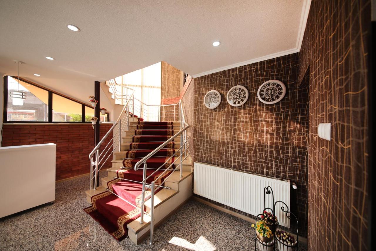 Hotel Tamari Kutaisi Zewnętrze zdjęcie